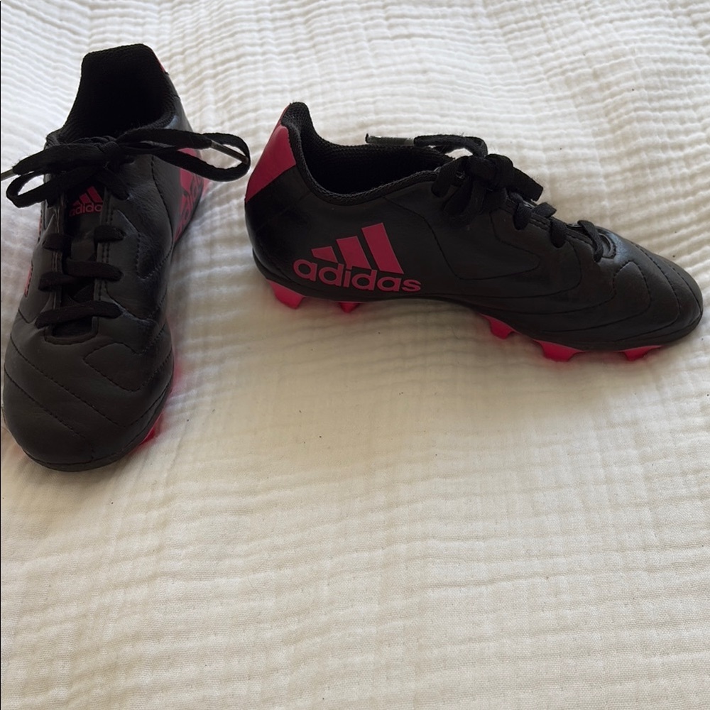 Kids Adidas Soccer Cleats size 13 1/2